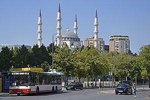 Albansko: Tirana