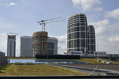 Bratislava: výhľad zo strechy autobusovej stanice, Mlynské Nivy, 29.8.2022 Bratislava