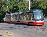 Praha: Škoda 15T počas testov, Karlovo nám., 10.10.2010 MHD Praha
