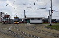 Praha: Škoda 15T #9311 a Pragoimex T3R.PLF #8270 na Sídlisku Barandov, 22.11.2017 MHD Praha