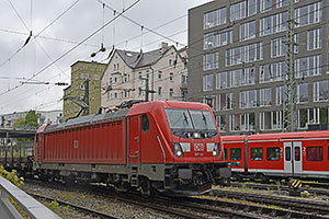 Ulm: Bombardier TRAXX F140 AC3, 187 111 DB Cargo, 11.5.2023 Ulm
