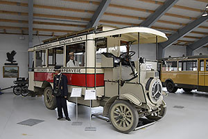 Jystrup: Sporvejsmuseet Skjoldenæsholm, autobus De Dion Bouton D-T #FS 1 (Frederiksberg Sporveje) z roku 1913, 24.7.2022 Sporvejsmuseet