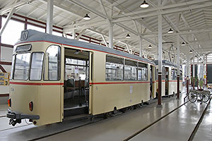 Jystrup: Sporvejsmuseet Skjoldenæsholm, prívesný vozeň Gotha RSAG 924 (Rostocker Strassenbahn AG) z roku 1967, 24.7.2022 Sporvejsmuseet
