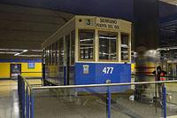 Madrid: električka 477 Charleroi II z roku 1908 je v stanici metra Pinar de Chamartín ako spomienka na madridské električky (1871 - 1972). V prevádzke bola do roku 1962, neskôr bola zrekonštruovaná pri príležitosti 100. výročia električiek, 9.3.2016 Madrid