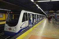 Madrid: úzke metro CAF série 3000 - Boa, 9.3.2016 Madrid