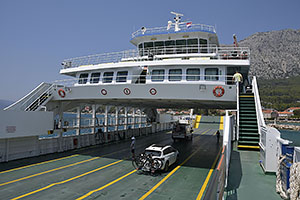 Orebić: trajekt Jadrolinija Ilovik z roku 2006, 19.7.2024 Orebić