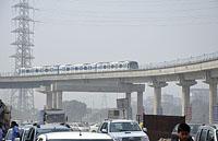 Dilli: Rapid MetroRail Gurgaon, vlaky pre Siemens vyrobila čínska spoločnosť CSR, 13.3.2015 Dilli