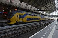 Amsterdam: Verlengd InterRegio Materieel (VIRM), 3.4.2017 vlaky v Holandsku