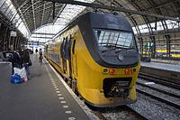 Amsterdam: Verlengd InterRegio Materieel (VIRM), 4.4.2017 vlaky v Holandsku
