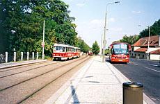 Praha: suprava T3 e.c. 6634+6635 na zastavke Hrad, 6.8.2004 MHD Praha