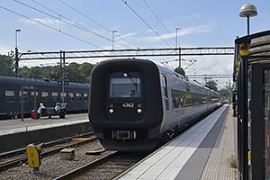 Kalmar: elektrická jednotka Bombardier Littera X31K, Öresundståg X31K, 22.7.2022 Kalmar