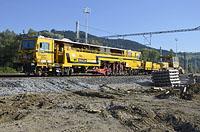 Dolný Hričov: Duomatic 09-32 CSM - Plasser & Theurer, 27.8.2016 Dolny Hricov