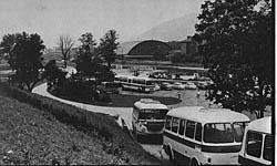 RTO na parkovisku pod pamatnikom SNP, foto Viliam Rudnicky, Banska Bystrica, Osveta Martin 1974