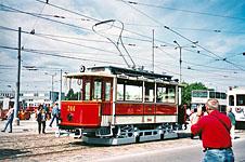 historicka elektricka 244 z roku 1901, areal Ustrednych dielni, Tramwaytag 19.6.2004