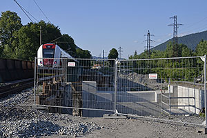 Žilina: 660.810 ZSSK na moste v Budatíne, 8.7.2023 Zilina