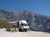 Albánsko: cesta SH8 Sarandë - Vlorë, 23.8.2012 Albansko