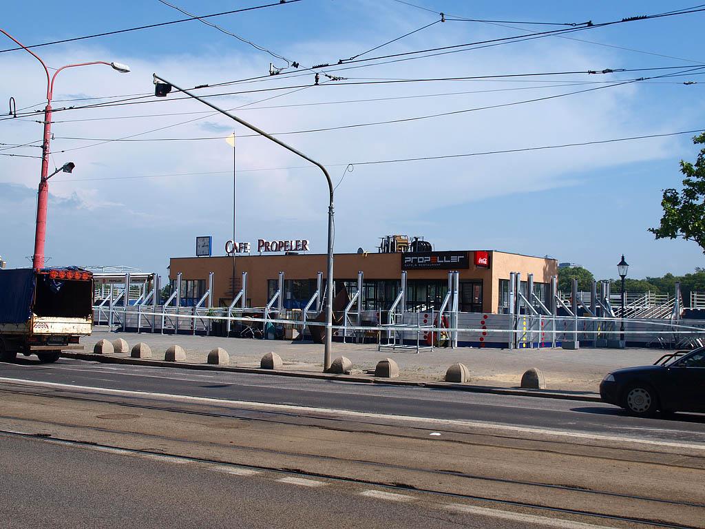 Bratislava: vysoký Dunaj, 7.6.2013 Bratislava