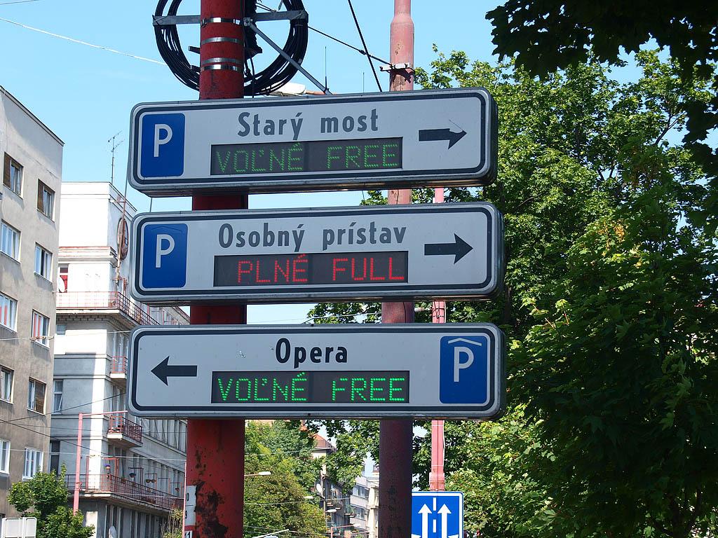Bratislava: vysoký Dunaj, 7.6.2013 Bratislava