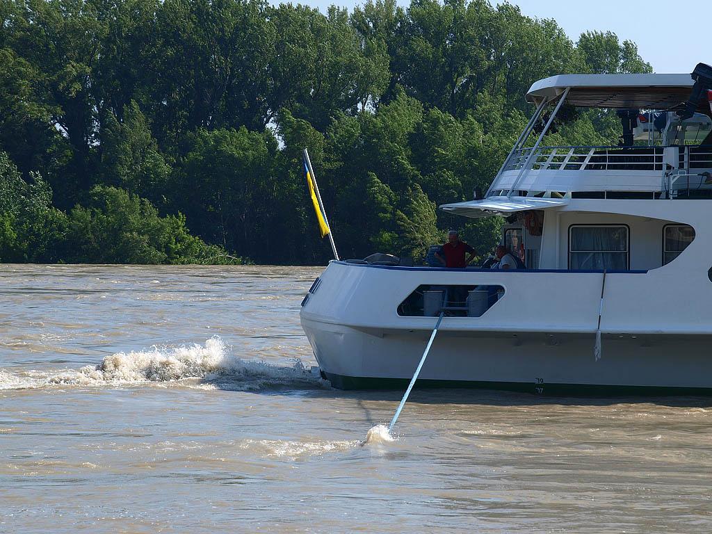 Bratislava: vysoký Dunaj, 7.6.2013 Bratislava