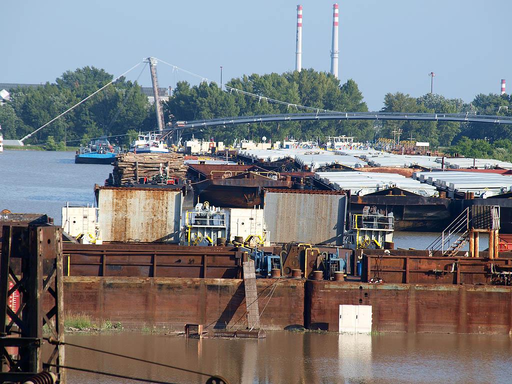 Bratislava: vysoký Dunaj, 7.6.2013 Bratislava