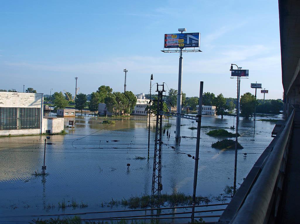 Bratislava: vysoký Dunaj, 7.6.2013 Bratislava
