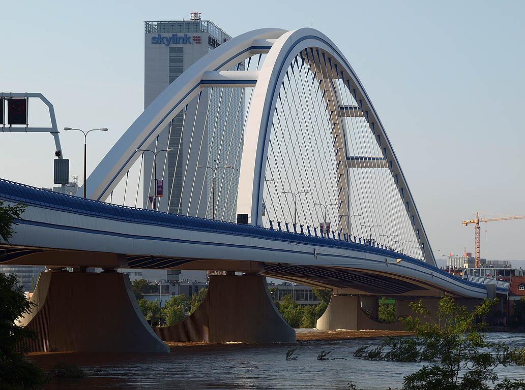 Bratislava: vysoký Dunaj, 7.6.2013 Bratislava