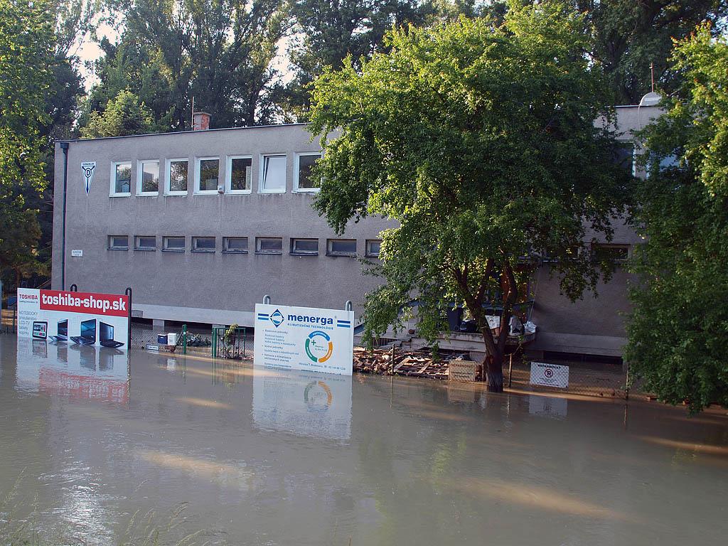 Bratislava: vysoký Dunaj, 7.6.2013 Bratislava