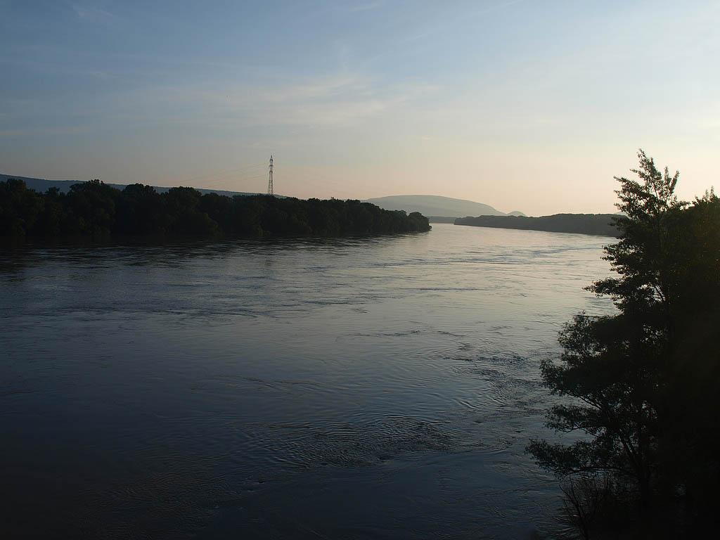 Bratislava: vysoký Dunaj, 7.6.2013 Bratislava