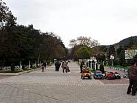 Bulharsko, Sandanski: promenada, 16.4.2006 Bulharsko, Sandanski