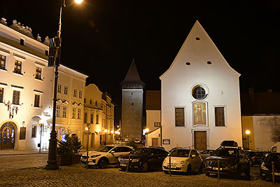 Znojmo: Masarykovo náměstí, bývalý kapucínský klášter, 26.3.2022 Znojmo