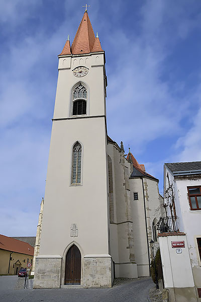 Znojmo: Mikulášské náměstí, kostel sv. Mikuláše, 27.3.2022 Znojmo