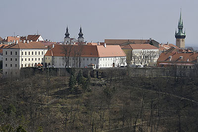 Znojmo: výhľad z Hradišťa, Minoritský klášter, 27.3.2022 Znojmo
