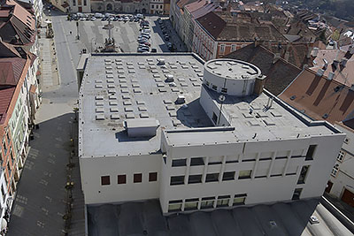 Znojmo: výhľad z radničnej veže, Masarykovo náměstí, 27.3.2022 Znojmo
