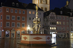Trier: Petrusbrunnen, Hauptmarkt, 11.5.2023 Trier