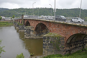 Trier: Römerbrücke, rímsky most cez rieku Mosela (Mosel), najstarší v Nemecku, piliere sú z 2. storočia, 12.5.2023 Trier