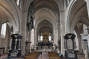 Trier: katedrála sv. Petra, Trierer Dom, Hohe Domkirche St. Peter zu Trier, 12.5.2023 Trier