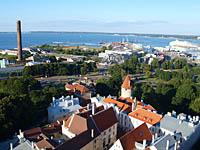 Tallinn: pohľad z veže kostola sv. Olafa, 2.8.2013 Tallinn