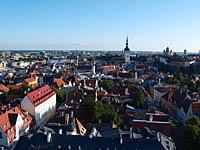 Tallinn: pohľad z veže kostola sv. Olafa, 2.8.2013 Tallinn