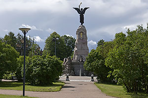 Tallinn: Russalka Memorial, Russalka mälestussammas, pamätník potopenia ruskej vojnovej lode Rusalka v roku 1893, 16.7.2022 Tallinn