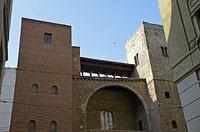 Barcelona: Torres de la Muralla del Palau Requesens, 12.3.2016 Barcelona