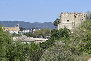 Córdoba: Torre de la Calahorra, výhľad na mesto z Avenida Fray Albino, 17.4.2023 Córdoba
