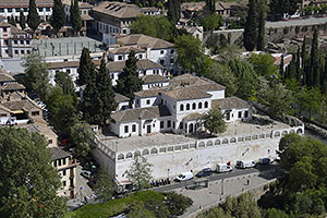 Granada: Alhambra, výhľad z Palacios Nazaríes na Albaicín, 20.4.2023 Granada