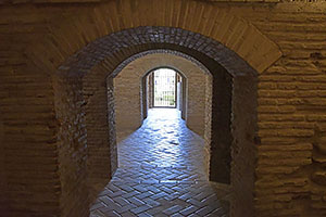 Granada: Alhambra, Palacios Nazaríes, Baños Reales, 20.4.2023 Granada