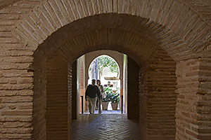Granada: Alhambra, Palacios Nazaríes, Baños Reales, 20.4.2023 Granada