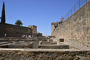 Granada: Alhambra, Alcazaba, Plaza de Armas, 20.4.2023 Granada