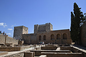 Granada: Alhambra, Alcazaba, Plaza de Armas, 20.4.2023 Granada