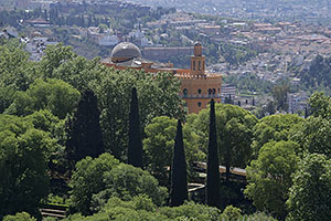 Granada: výhľad na mesto z Alhambry, Hotel Alhambra Palace, 20.4.2023 Granada