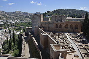 Granada: Alhambra, Alcazaba, Plaza de Armas, 20.4.2023 Granada