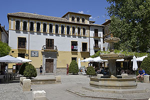Granada: Paseo de los Tristes, 20.4.2023 Granada