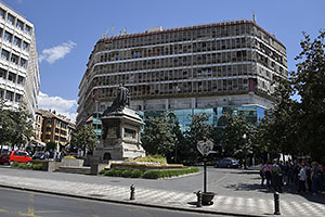 Granada: Monumento a Isabel la Católica y Cristóbal Colón, Plaza Isabel Católica, 20.4.2023 Granada